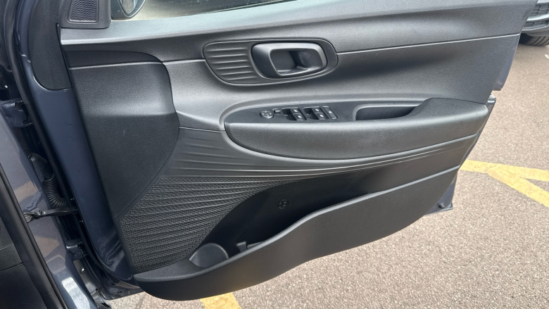 Hyundai i20 1.0T GDi 48V MHD SE Connect 5dr Petrol Hatchback